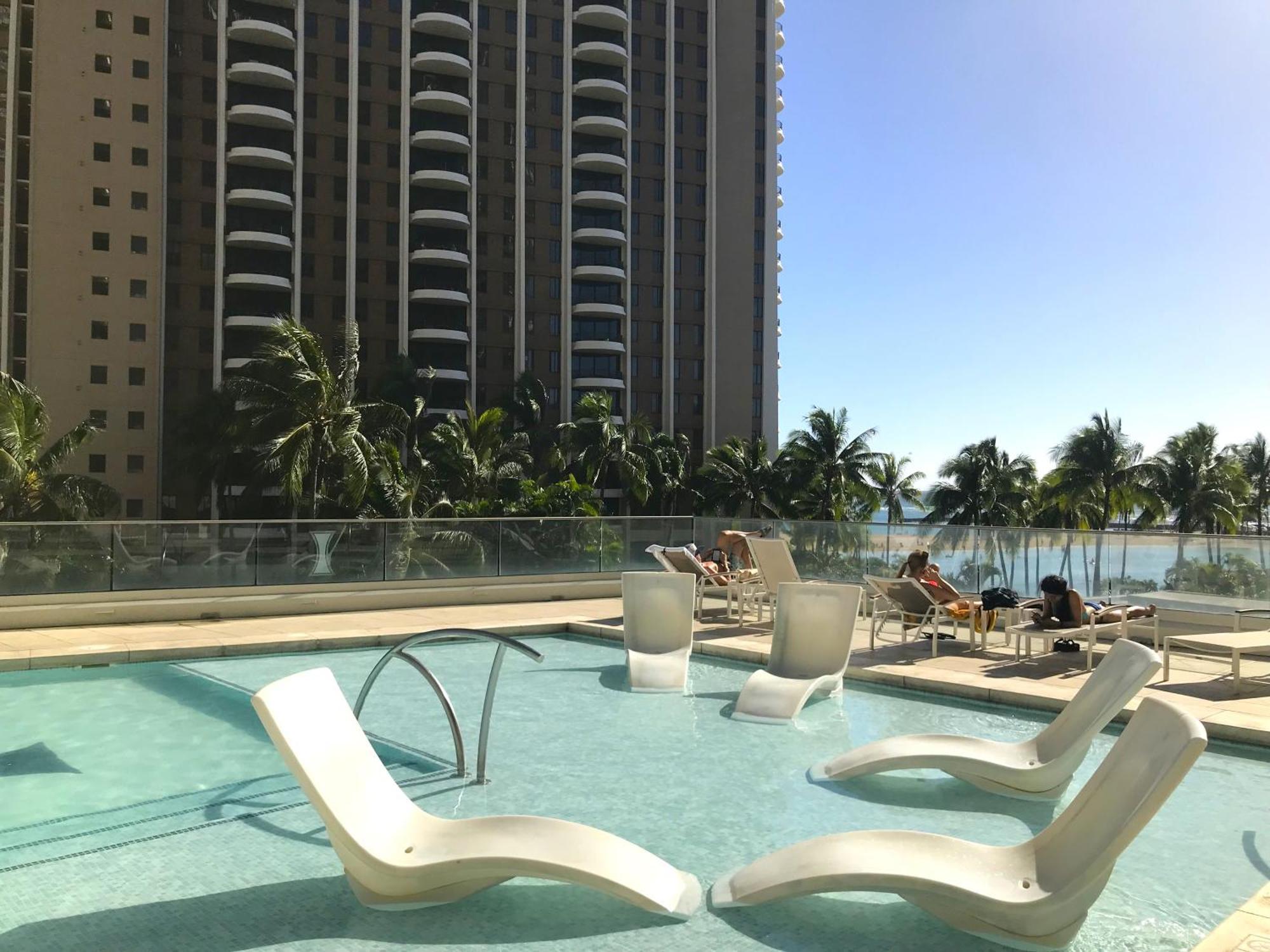 Ilikai Apt 302 - Spacious Studio With Stunning Ocean & Harbor Views Honolulu Exterior photo